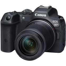 Canon EOS R7 + RF 18-150 STM