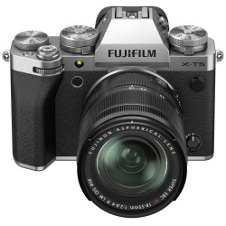 Fujifilm X-T5 Silver + XF 18-55 /2.8-4 *