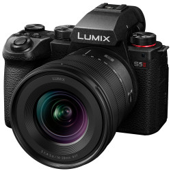 Panasonic Lumix S5II + S 20-60/3.5-5.6 *