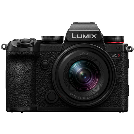 Panasonic Lumix S5D + 18-40mm 