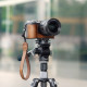 Smallrig 5015 demi étui cuir Marron + Dragonne pour Sony A7CII / A7CR