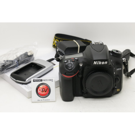 B - Nikon D600 Boitier nu - Occasion