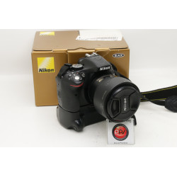 B - Nikon D5200 + AF-S 18-70  -  Occasion